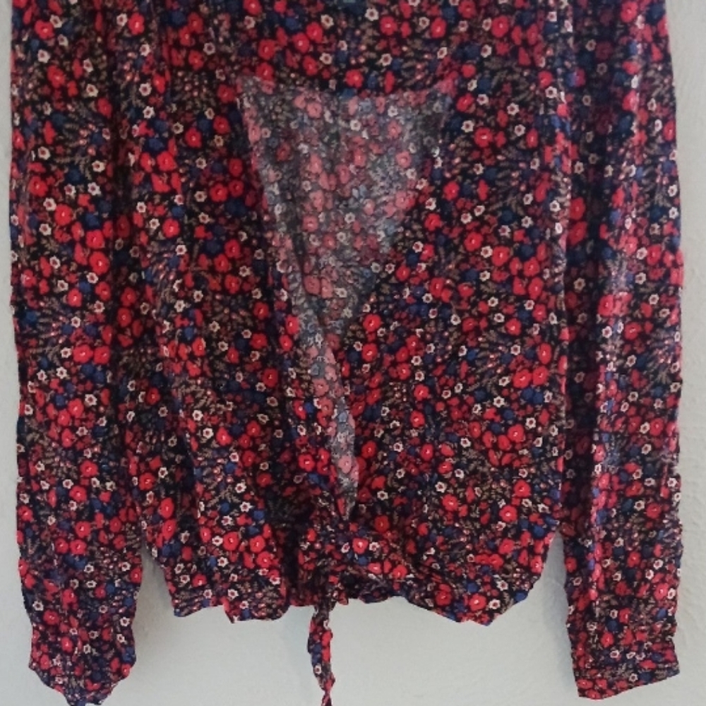 Red Blouse - M - Picture 3 of 4